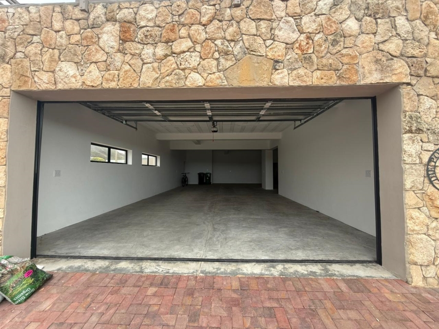 5 Bedroom Property for Sale in Stilbaai Oos Western Cape